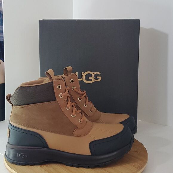 UGG Emmett Waterproof Leather Duckboot Chestnut Men's Size 10 NIB - Picture 1 of 13